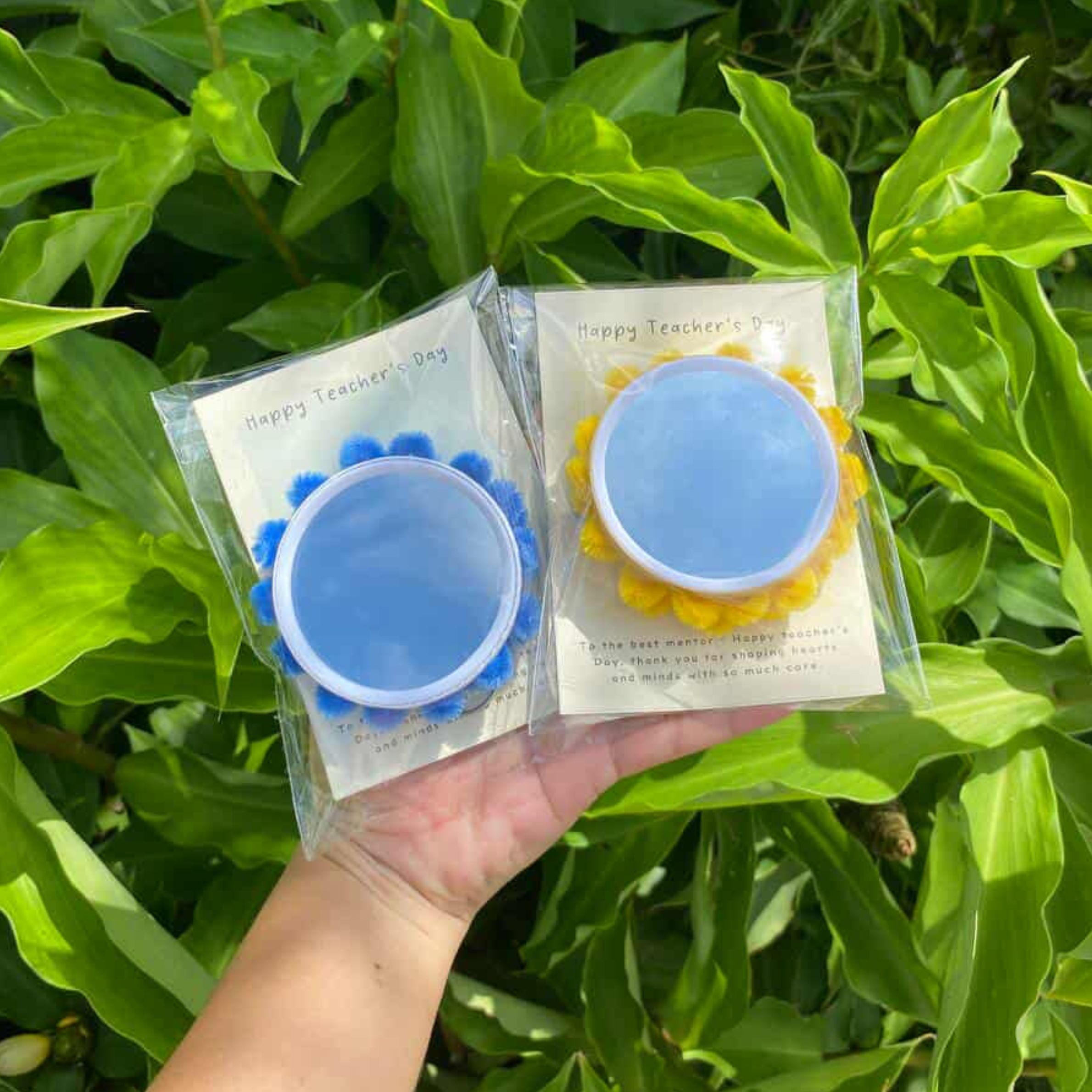 Flower Mirror Keychain